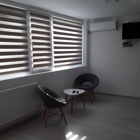Camere De Inchiriat Central La Calciu Mahmudia Zewnętrze zdjęcie