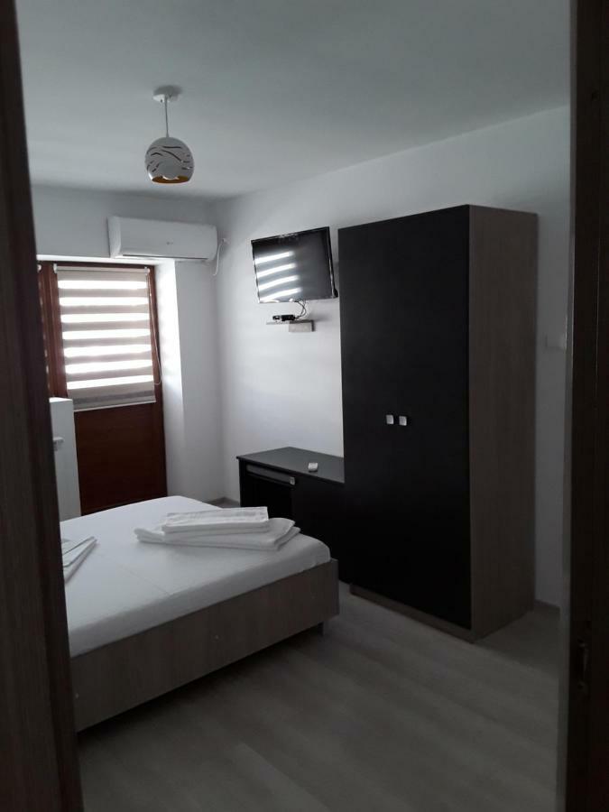 Camere De Inchiriat Central La Calciu Mahmudia Zewnętrze zdjęcie